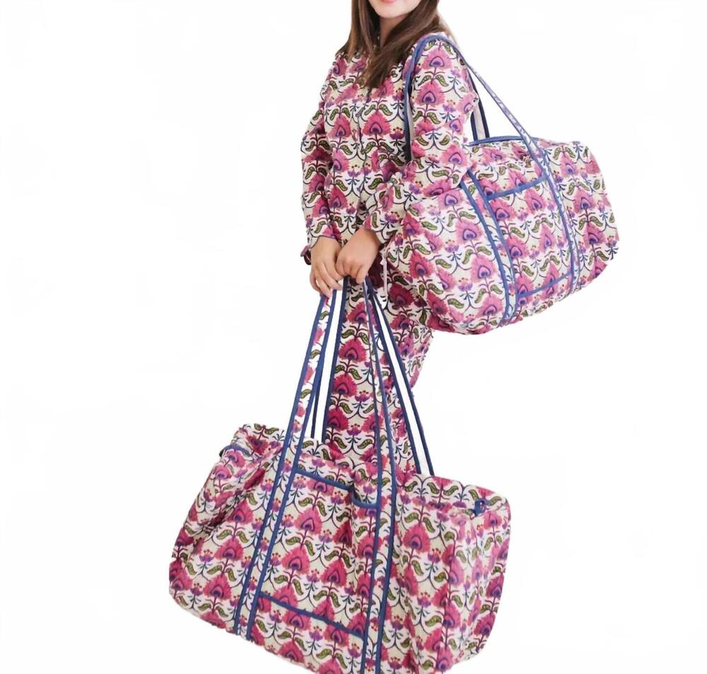 NEW HEART OF GRACE quilted luxe xl duffle bag in primrose